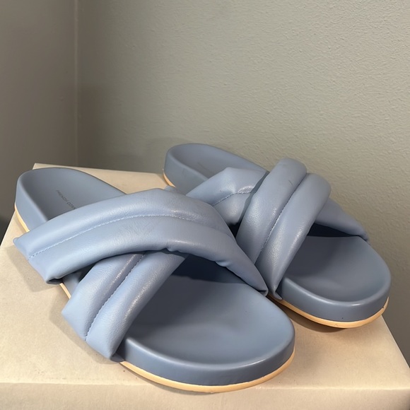 New French Connection Hayden Criss-Cross Flip Flop Slide Sandals - Picture 5 of 13
